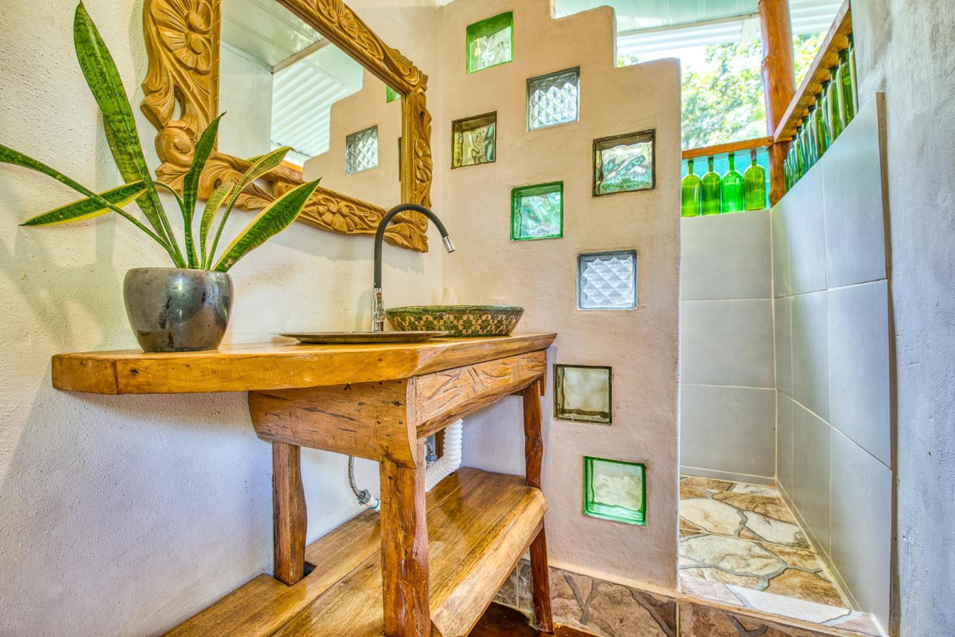 Colibri 3 Minutes Walk To And Town Holiday home *