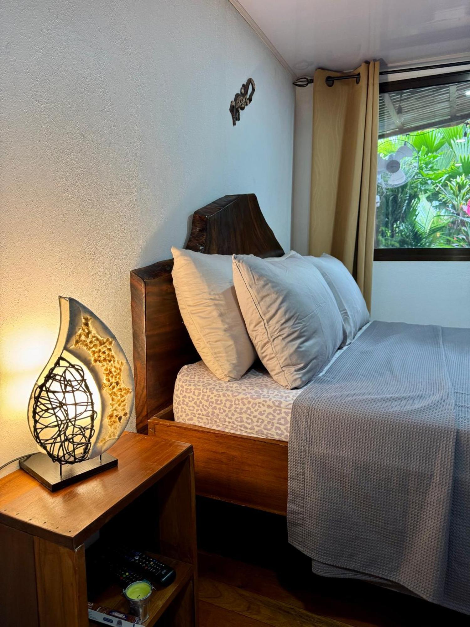 Colibri 3 Minutes Walk To And Town Holiday home *