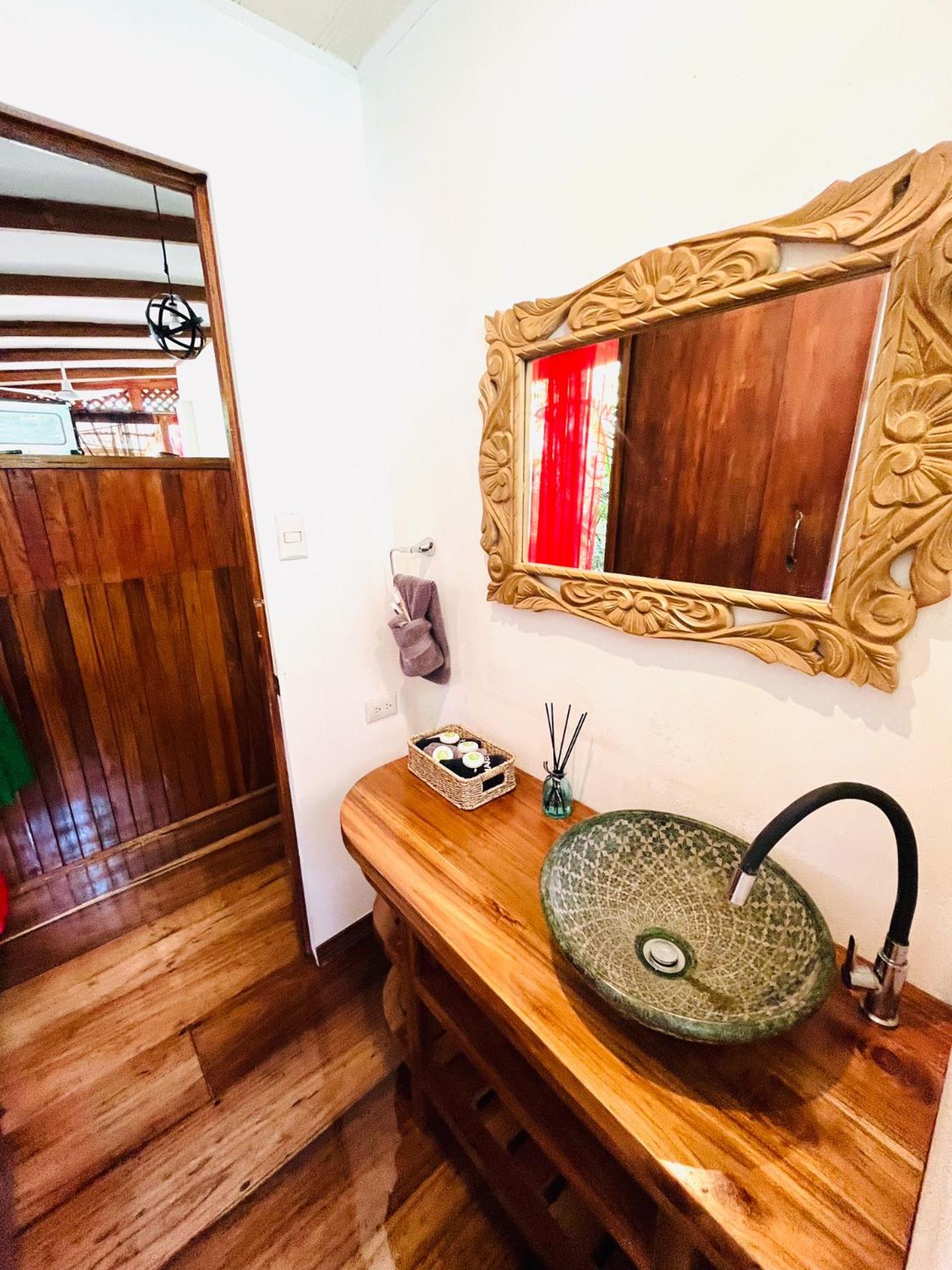 Colibri 3 Minutes Walk To And Town Holiday home *